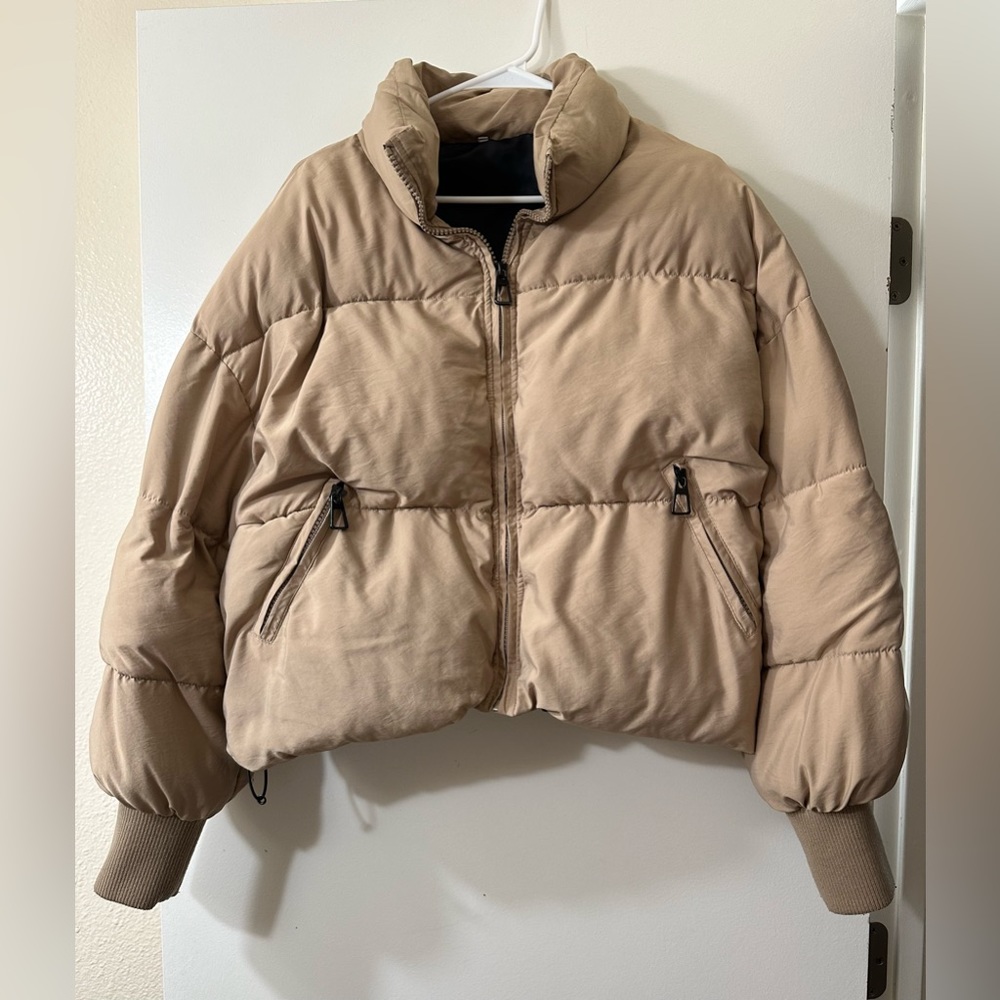 Women’s puffer jacket ! - Picture 3 of 4